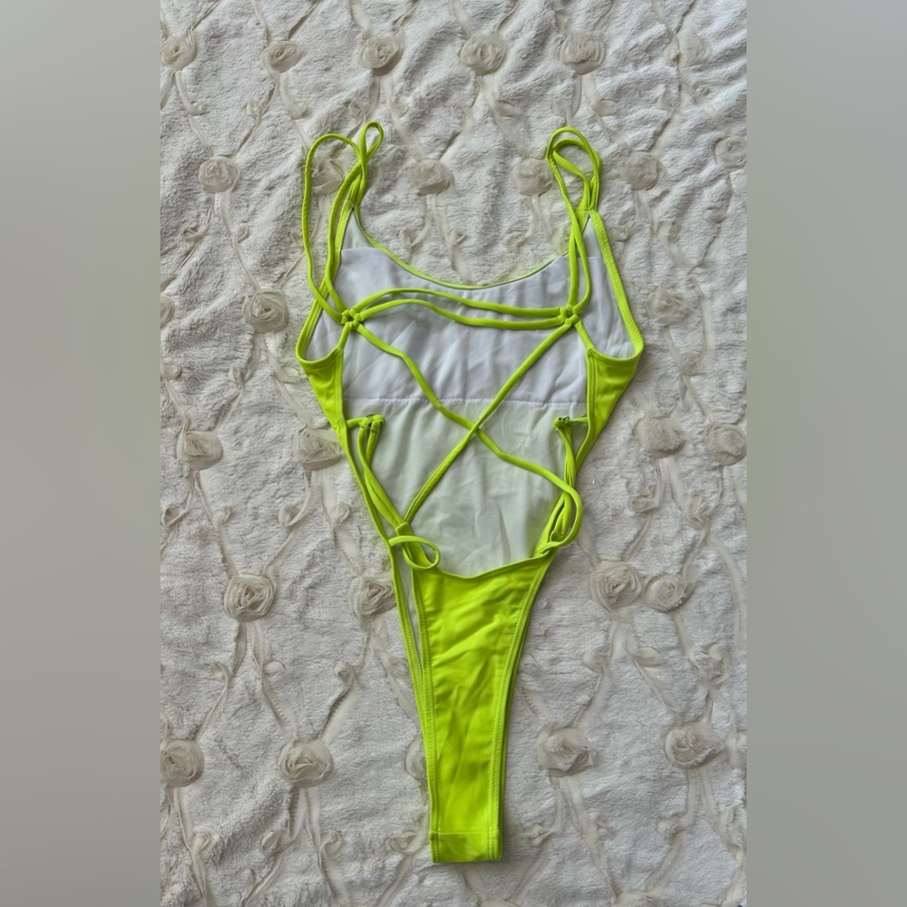 5 NEW Women’s One Piece Swimsuit Lot/Set! So CUTE! Stretch, Padded, Puckerbutt 🔥 - Picture 6 of 10